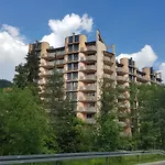 Aba Pilsudskiego 41 *