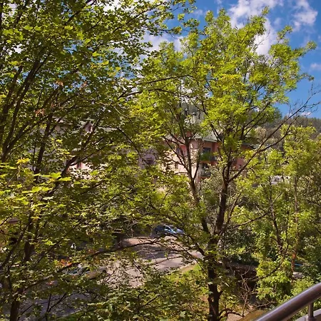 Aba Pilsudskiego 41 *